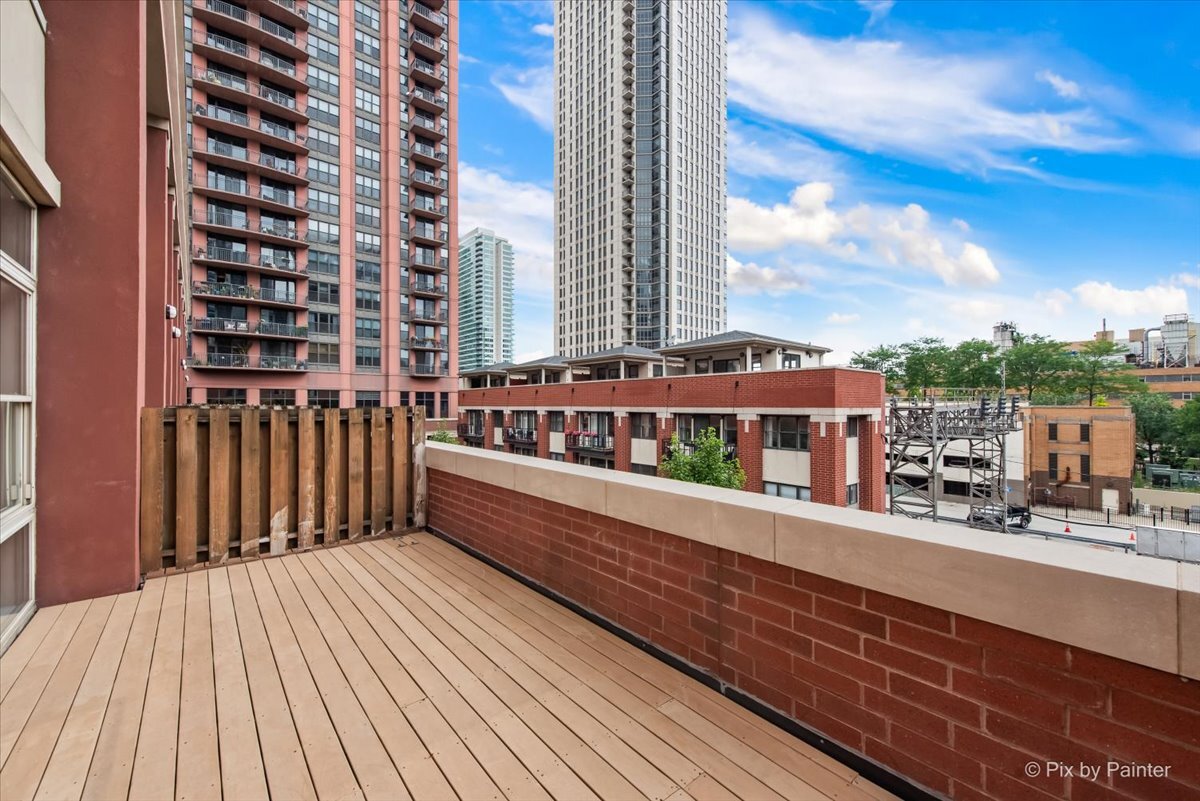 324 N Jefferson Street Unit: 307