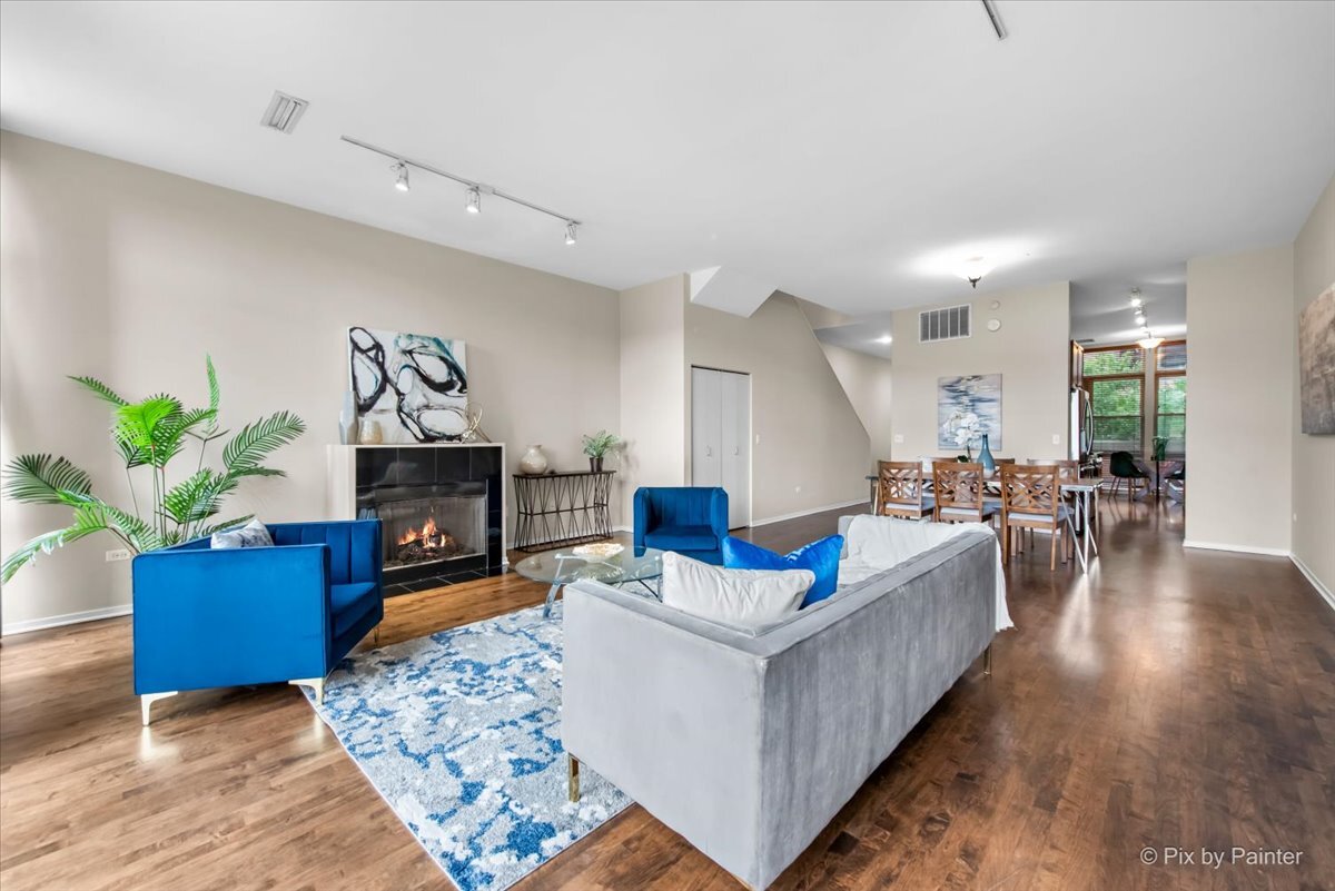 324 N Jefferson Street Unit: 307