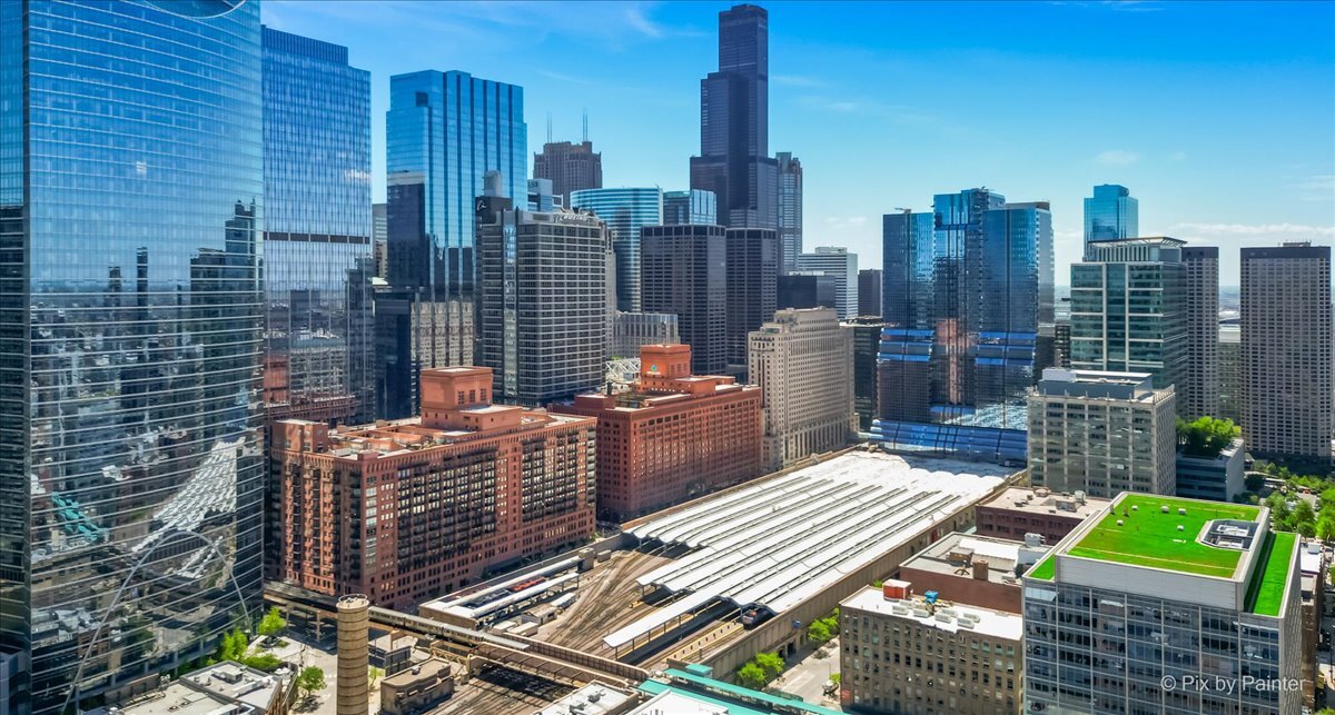 324 N Jefferson Street Unit: 307