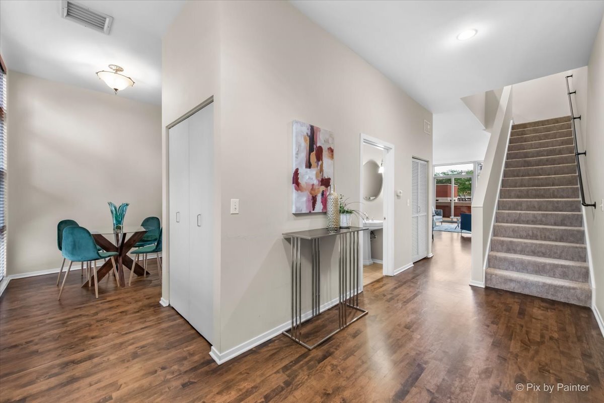324 N Jefferson Street Unit: 307