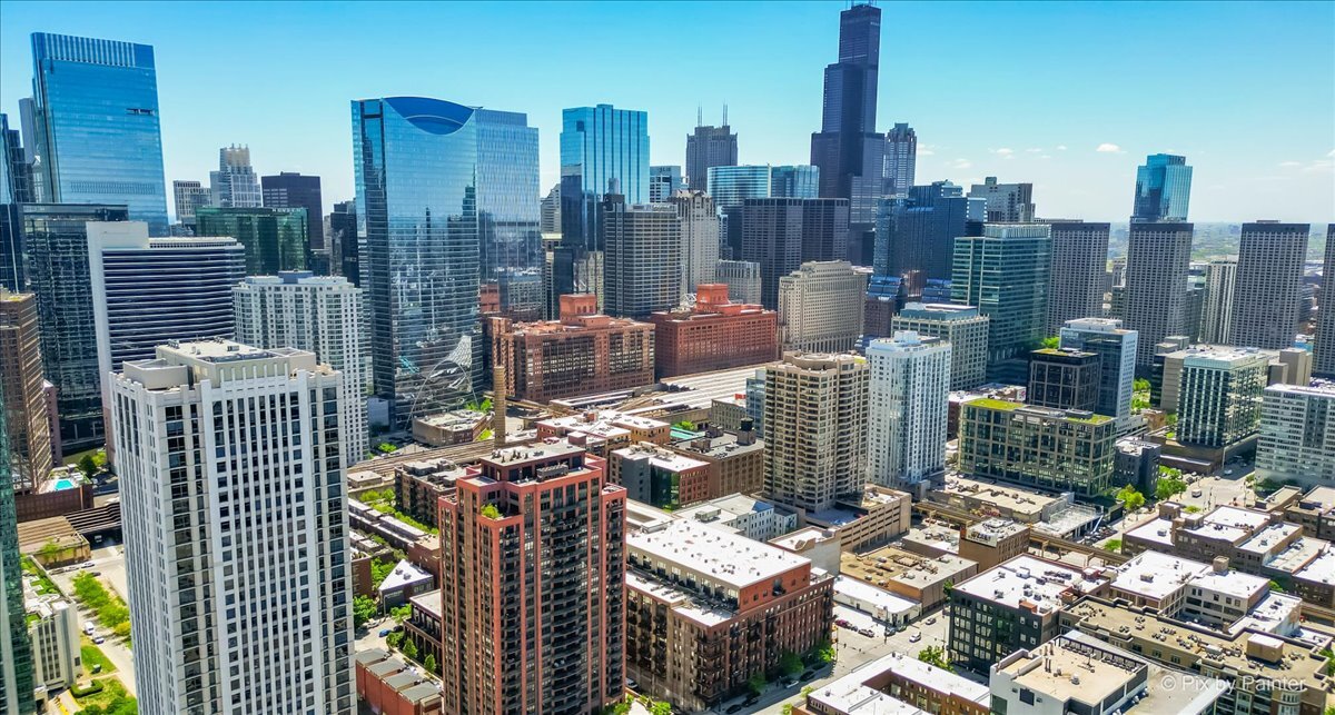 324 N Jefferson Street Unit: 307