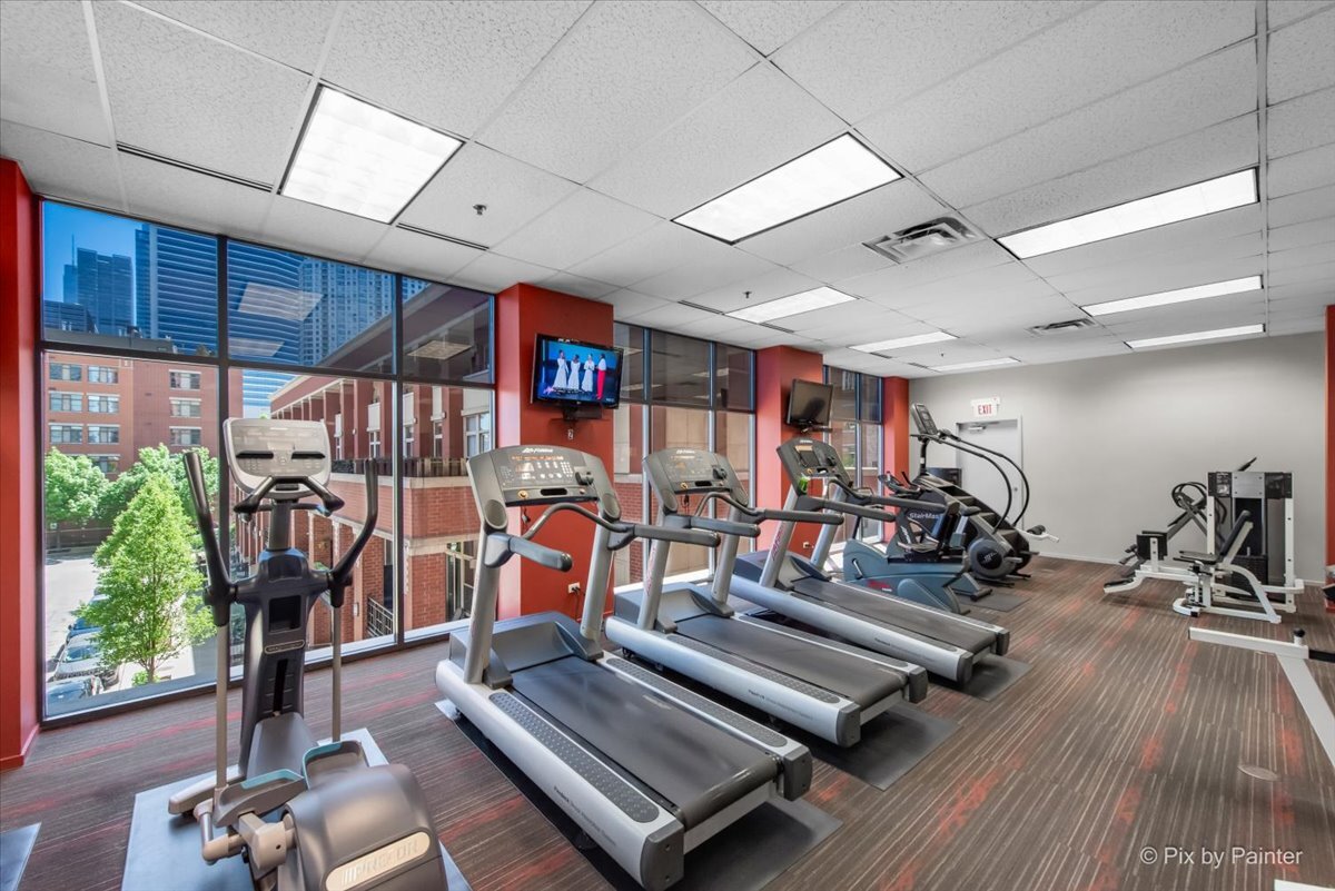 324 N Jefferson Street Unit: 307