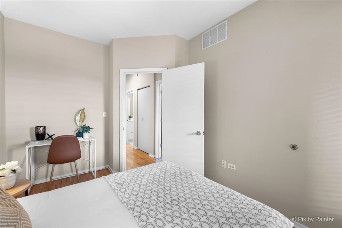 324 N Jefferson Street Unit: 307