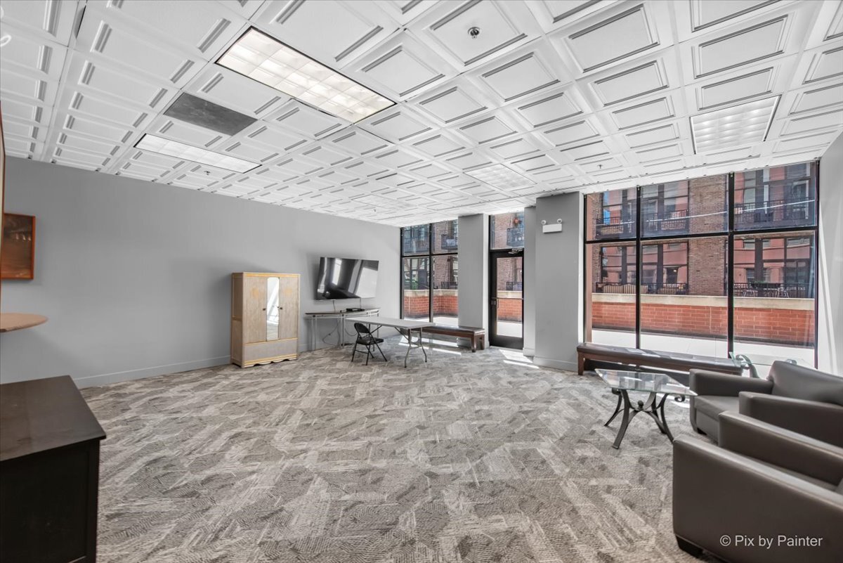 324 N Jefferson Street Unit: 307