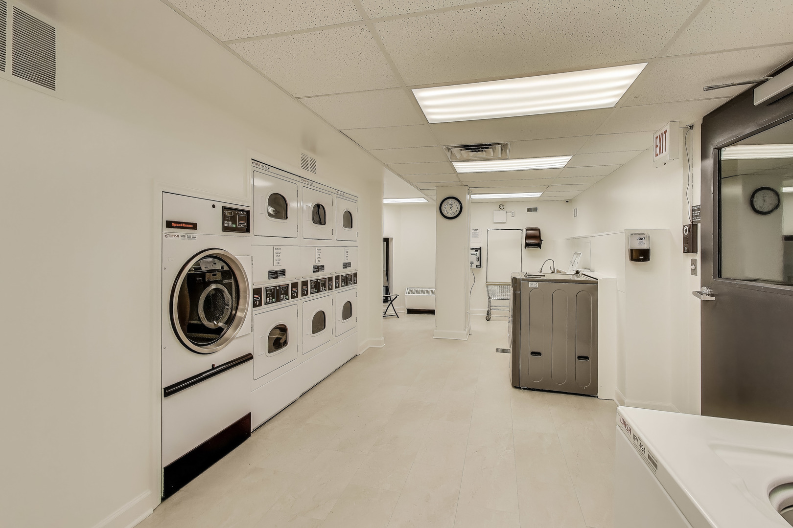 1555 N ASTOR Street Unit: 11SE