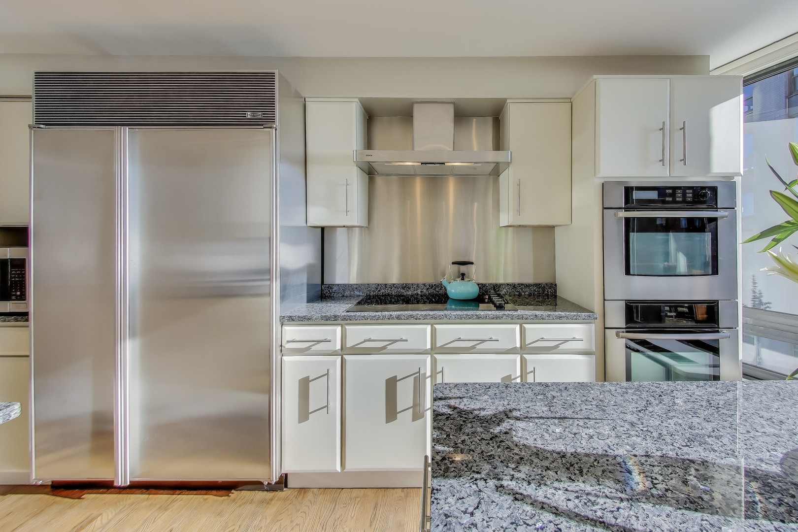 1555 N ASTOR Street Unit: 11SE