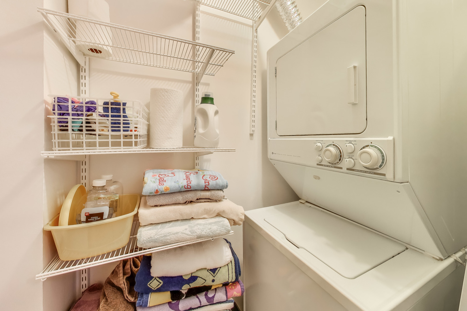 1555 N ASTOR Street Unit: 11SE