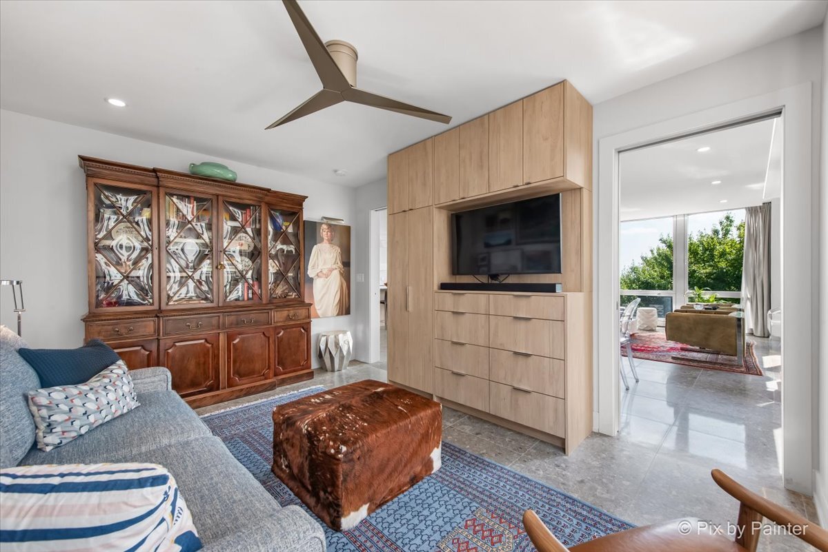 860 N LAKE SHORE Drive Unit: 4M