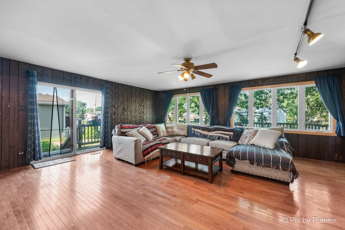 15433 David Lane