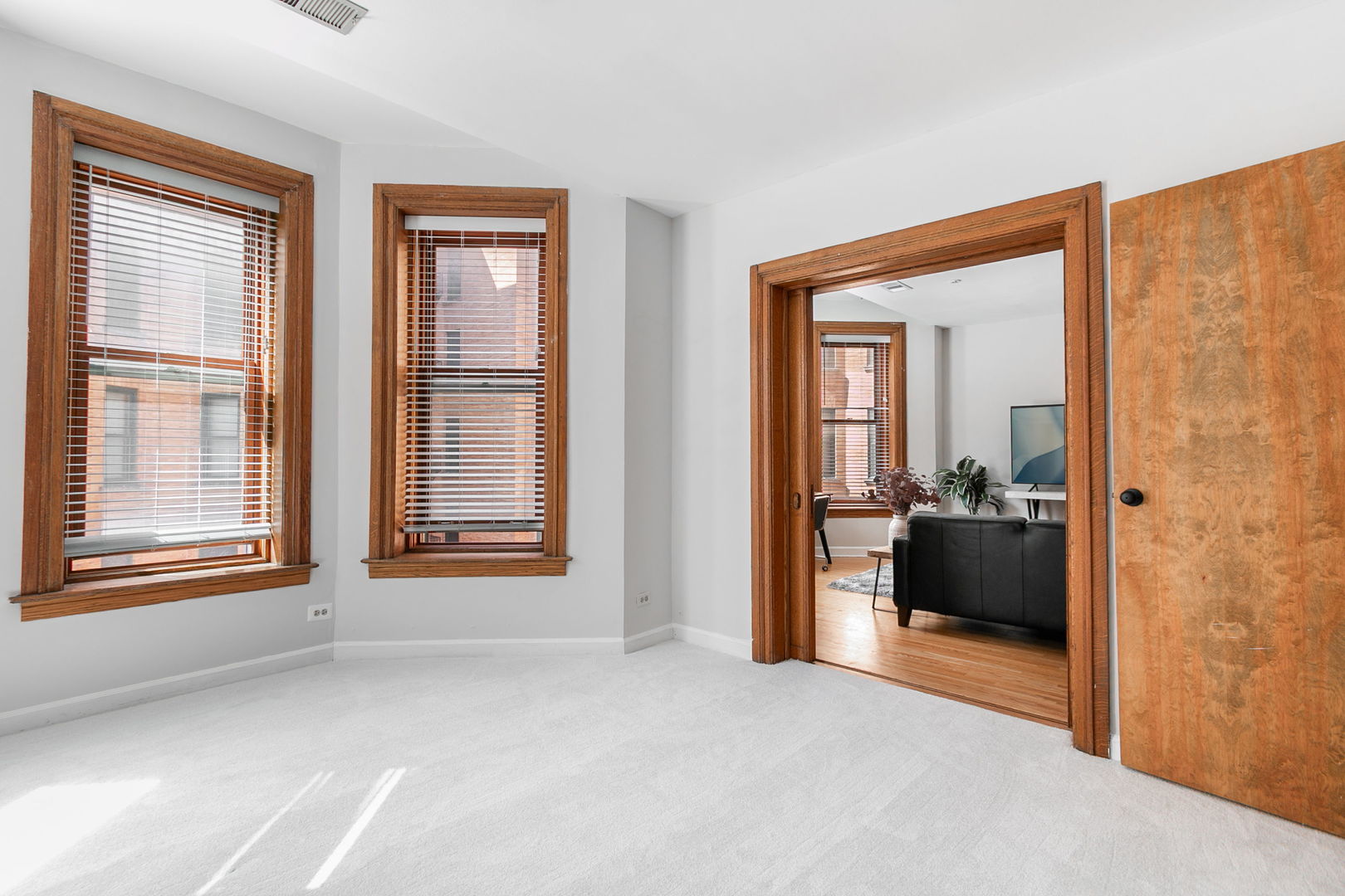 550 W Surf Street Unit: C316