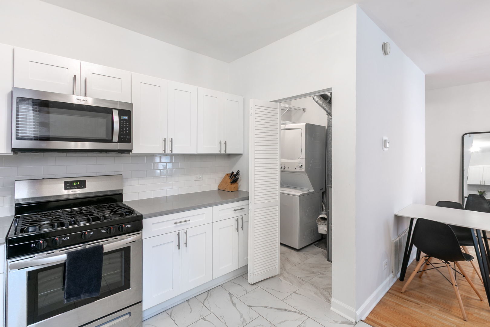 550 W Surf Street Unit: C316