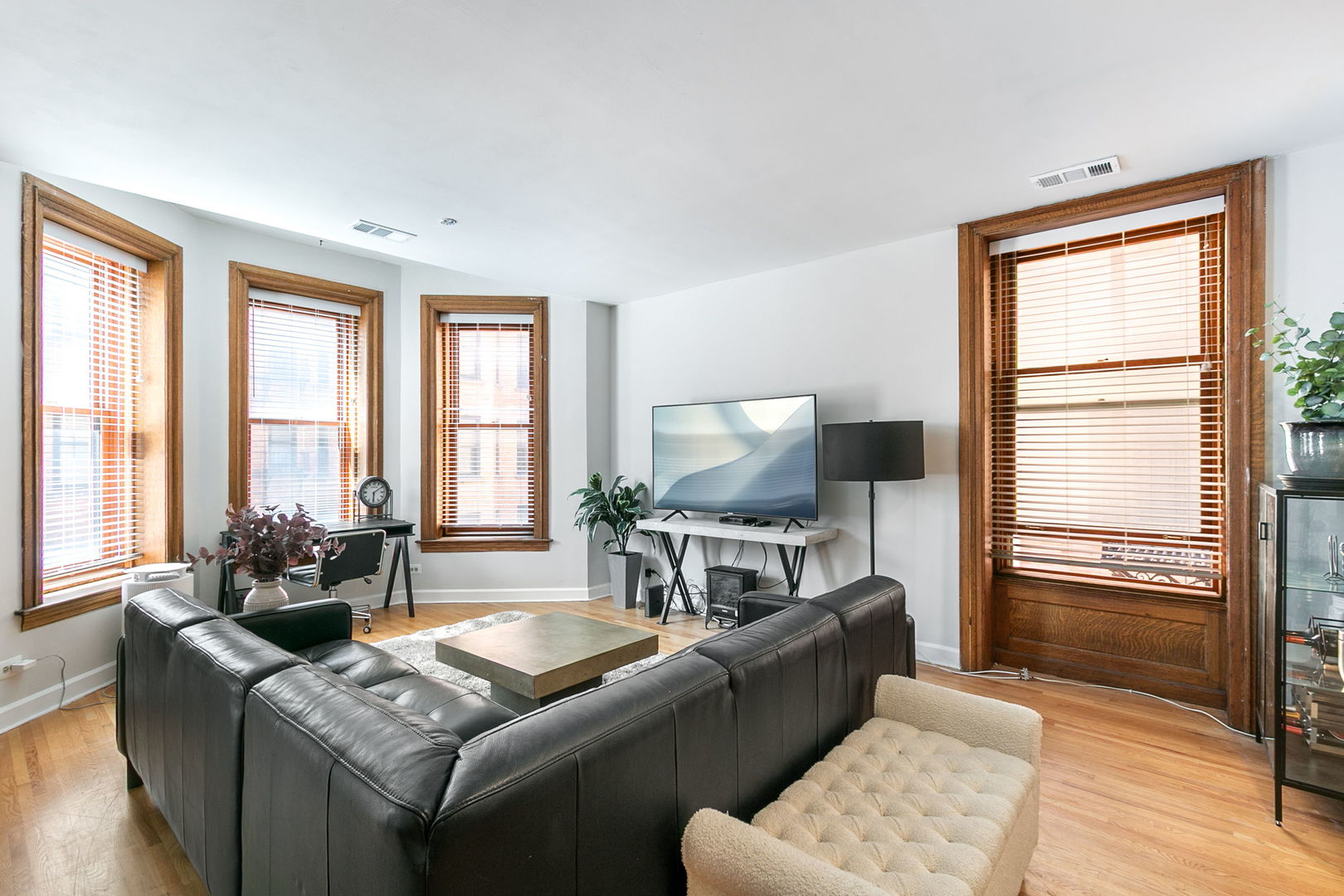 550 W Surf Street Unit: C316