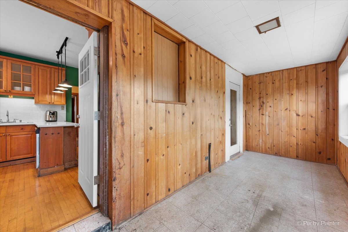 5421 W Eddy Street