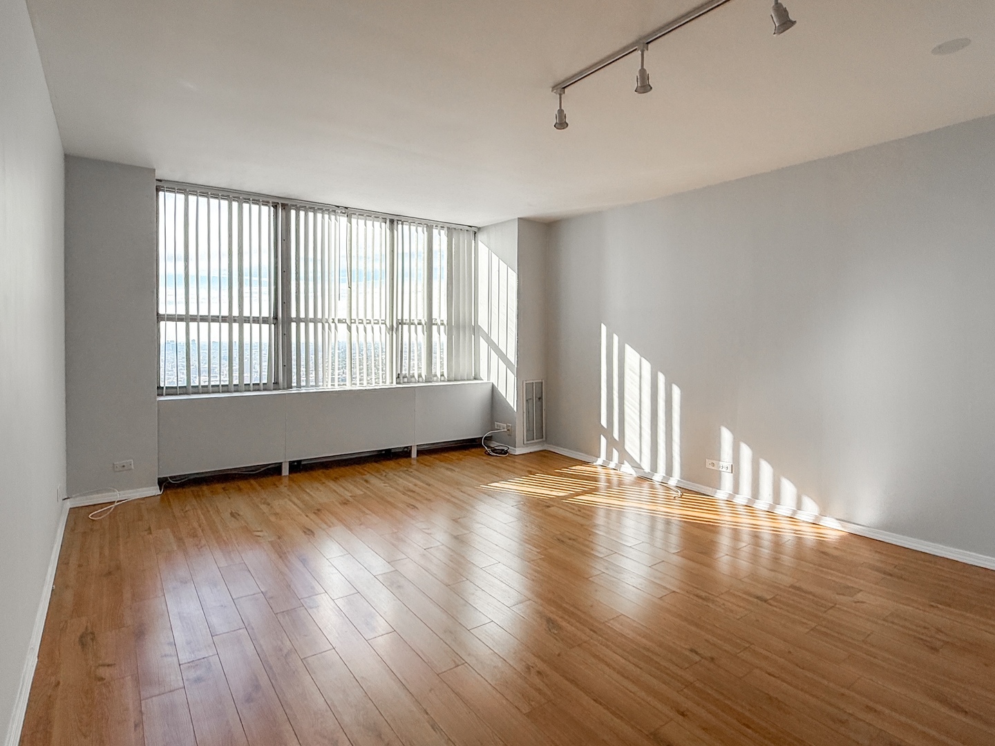 655 W Irving Park Road Unit: 4811