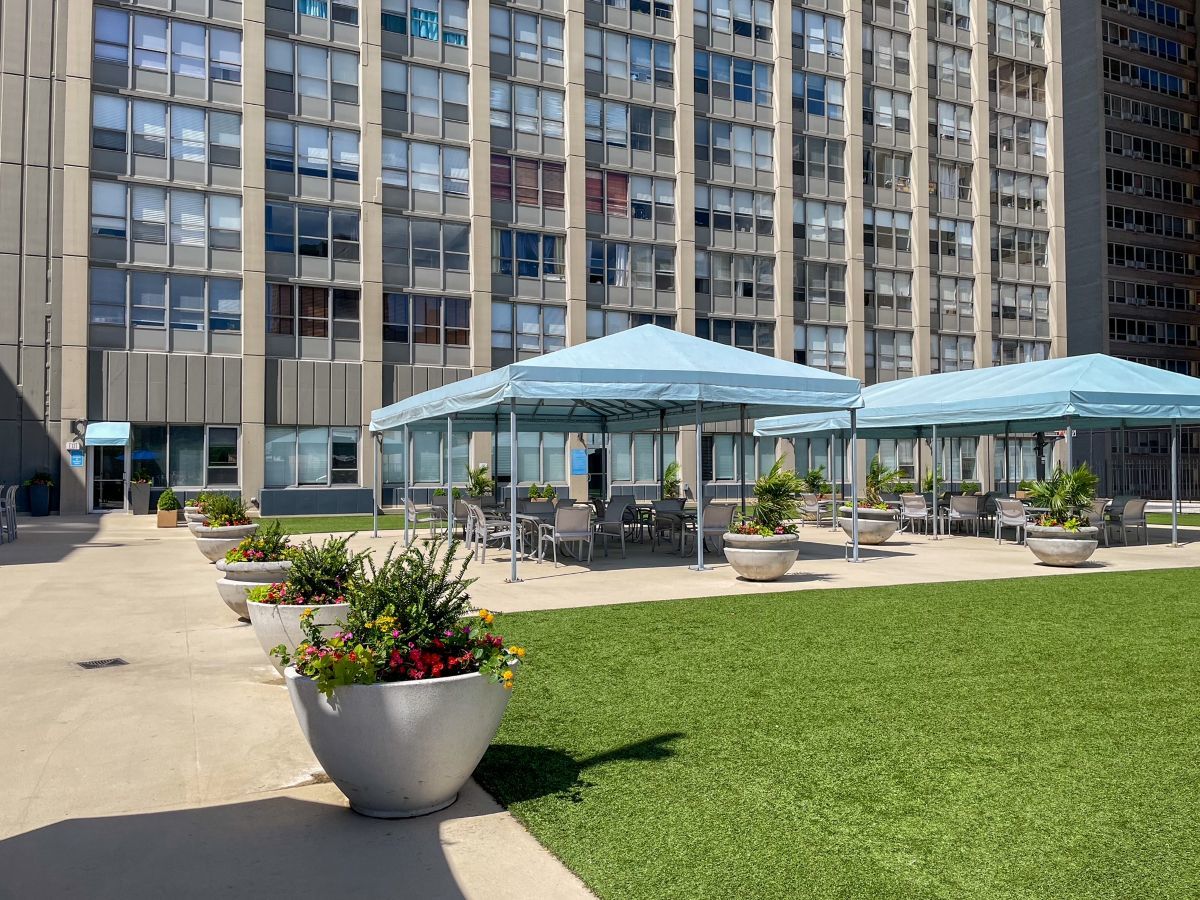 655 W Irving Park Road Unit: 4811