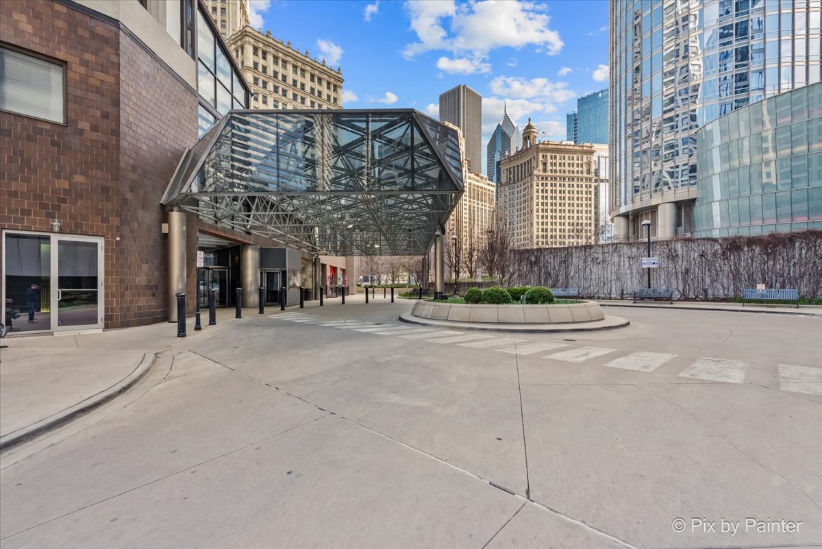 405 N WABASH Avenue Unit: 2314
