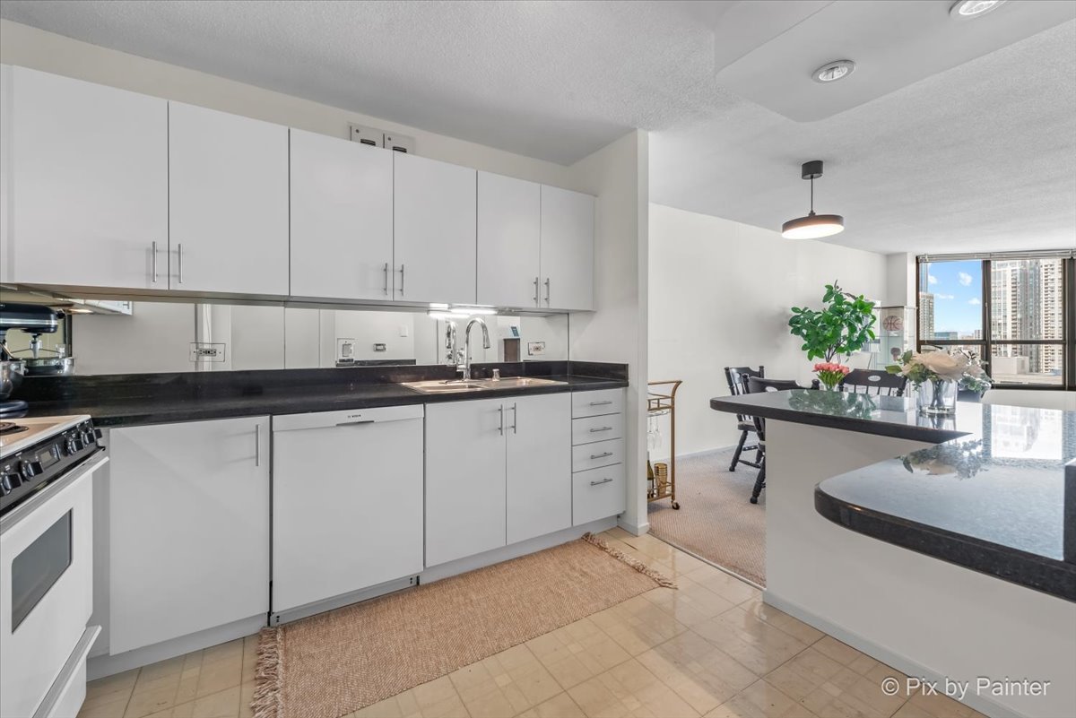 405 N WABASH Avenue Unit: 2314