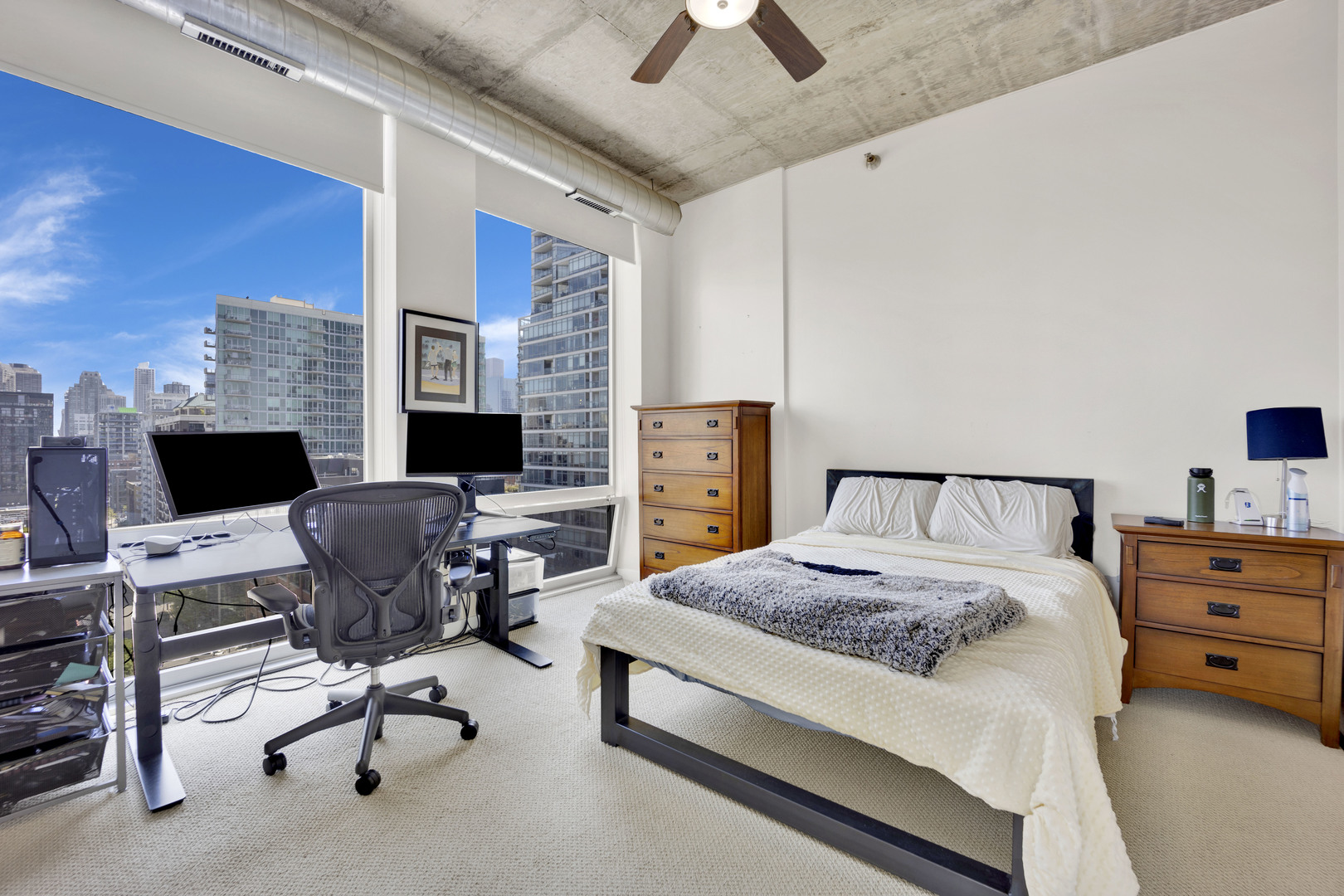 700 N LARRABEE Unit: 1007