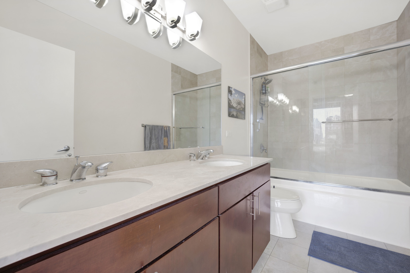 700 N LARRABEE Unit: 1007