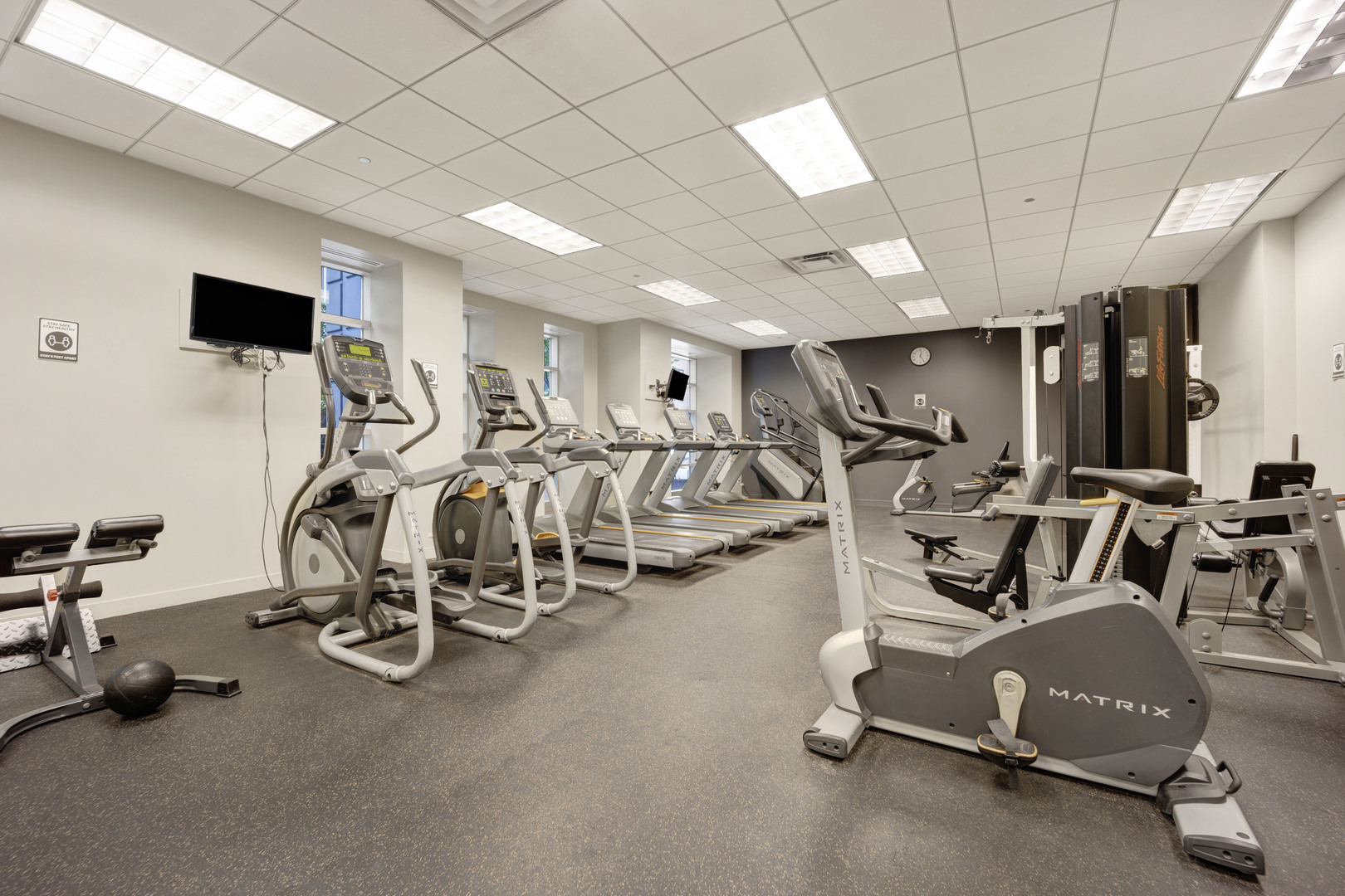 700 N LARRABEE Unit: 1007