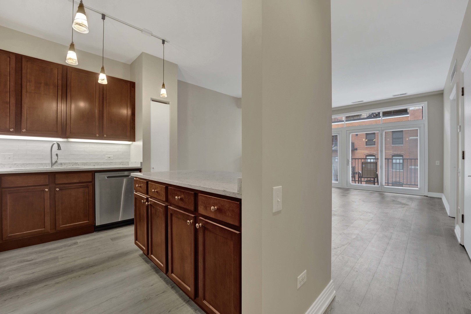 550 W Fulton Street Unit: 507