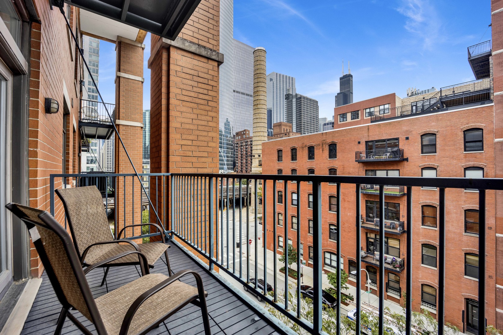 550 W Fulton Street Unit: 507