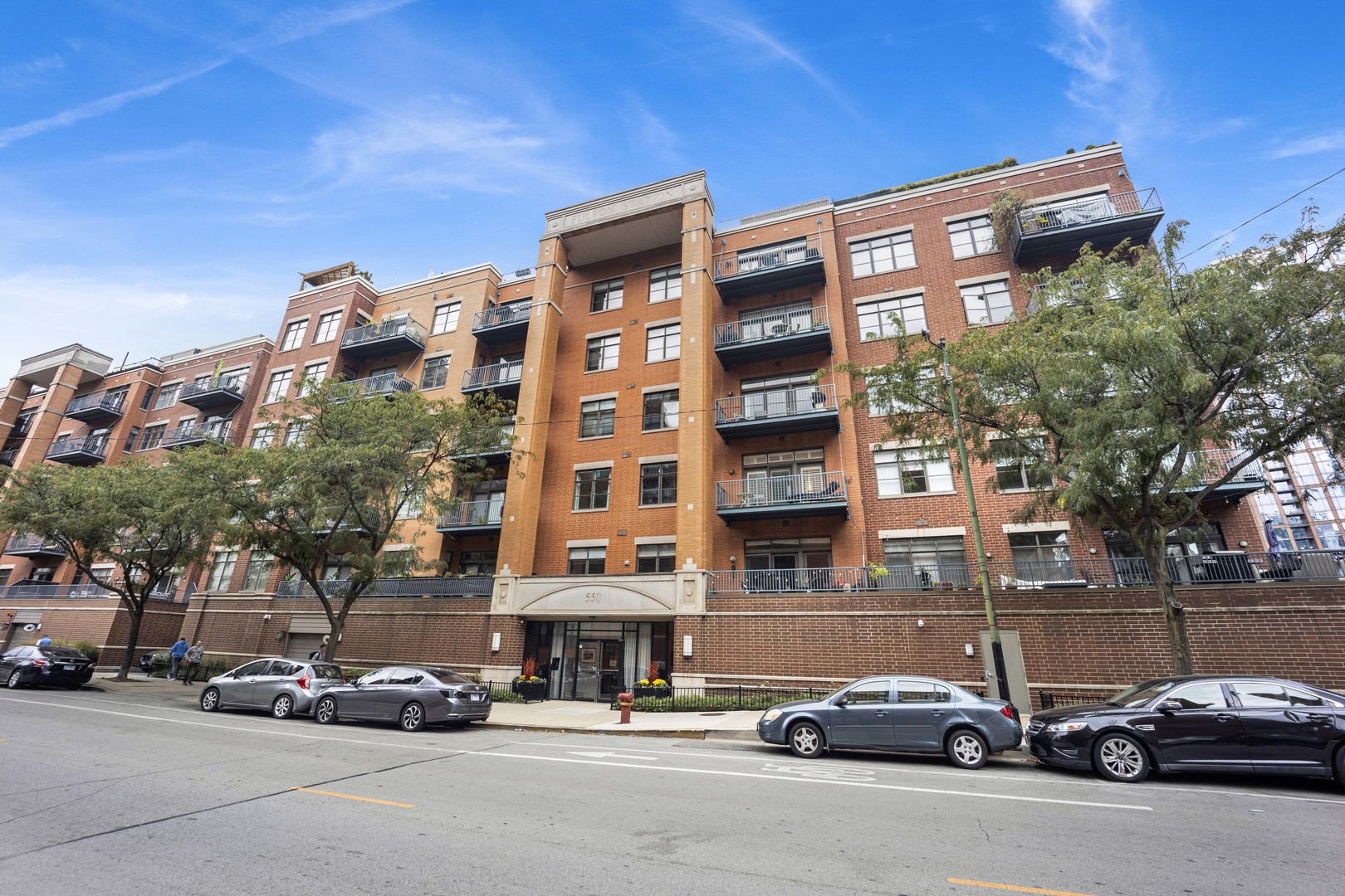 550 W Fulton Street Unit: 507