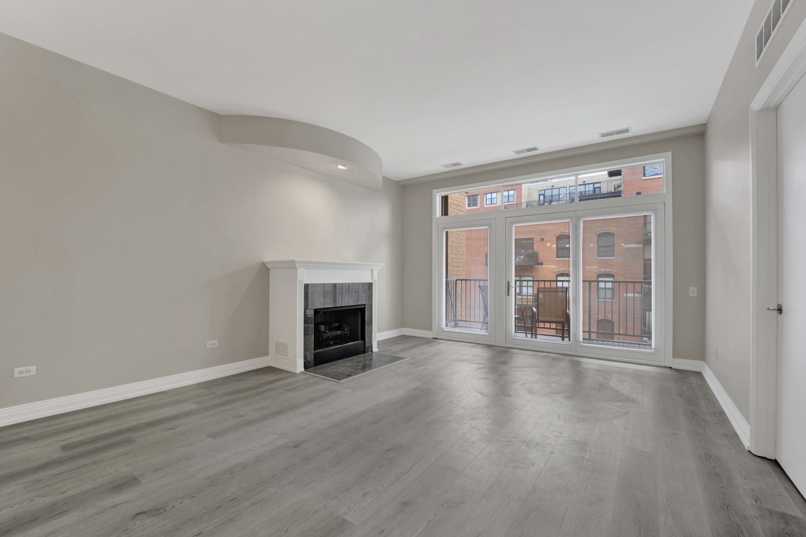 550 W Fulton Street Unit: 507