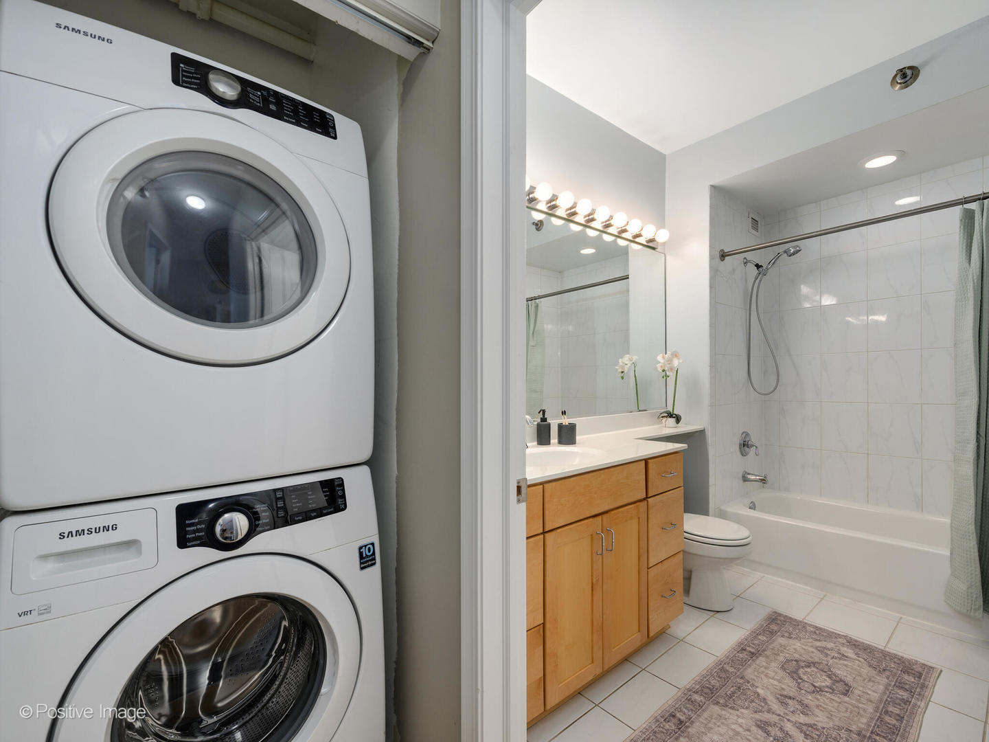 421 W Huron Street Unit: 808
