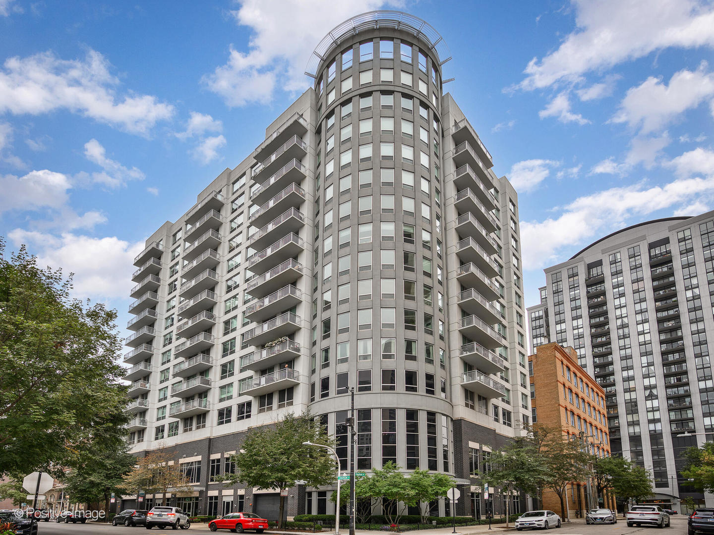 421 W Huron Street Unit: 808