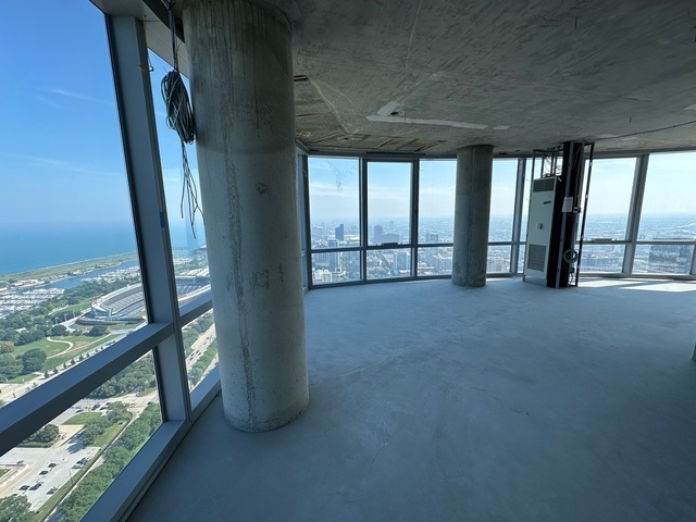 1211 S Prairie Avenue Unit: 5400