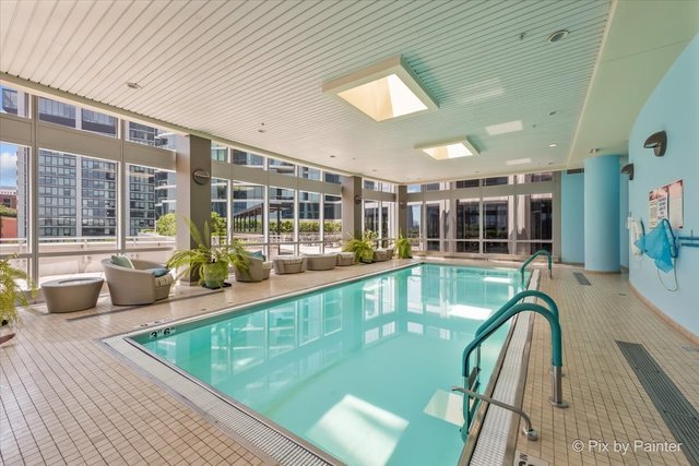 1211 S Prairie Avenue Unit: 5400