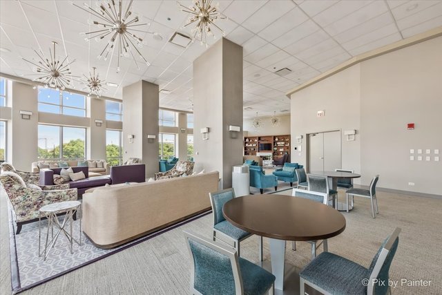 1211 S Prairie Avenue Unit: 5400