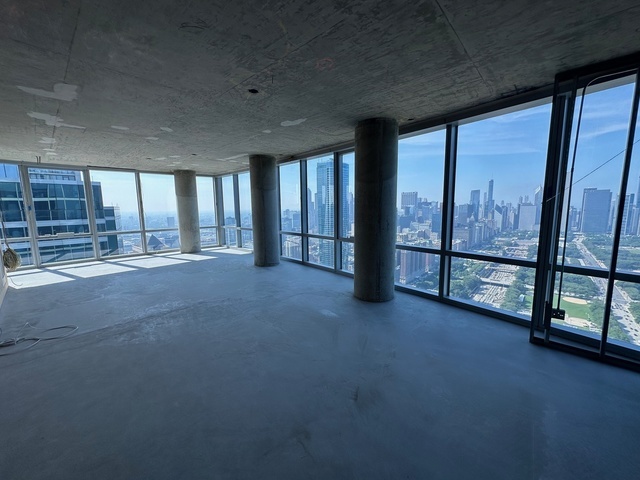 1211 S Prairie Avenue Unit: 5400