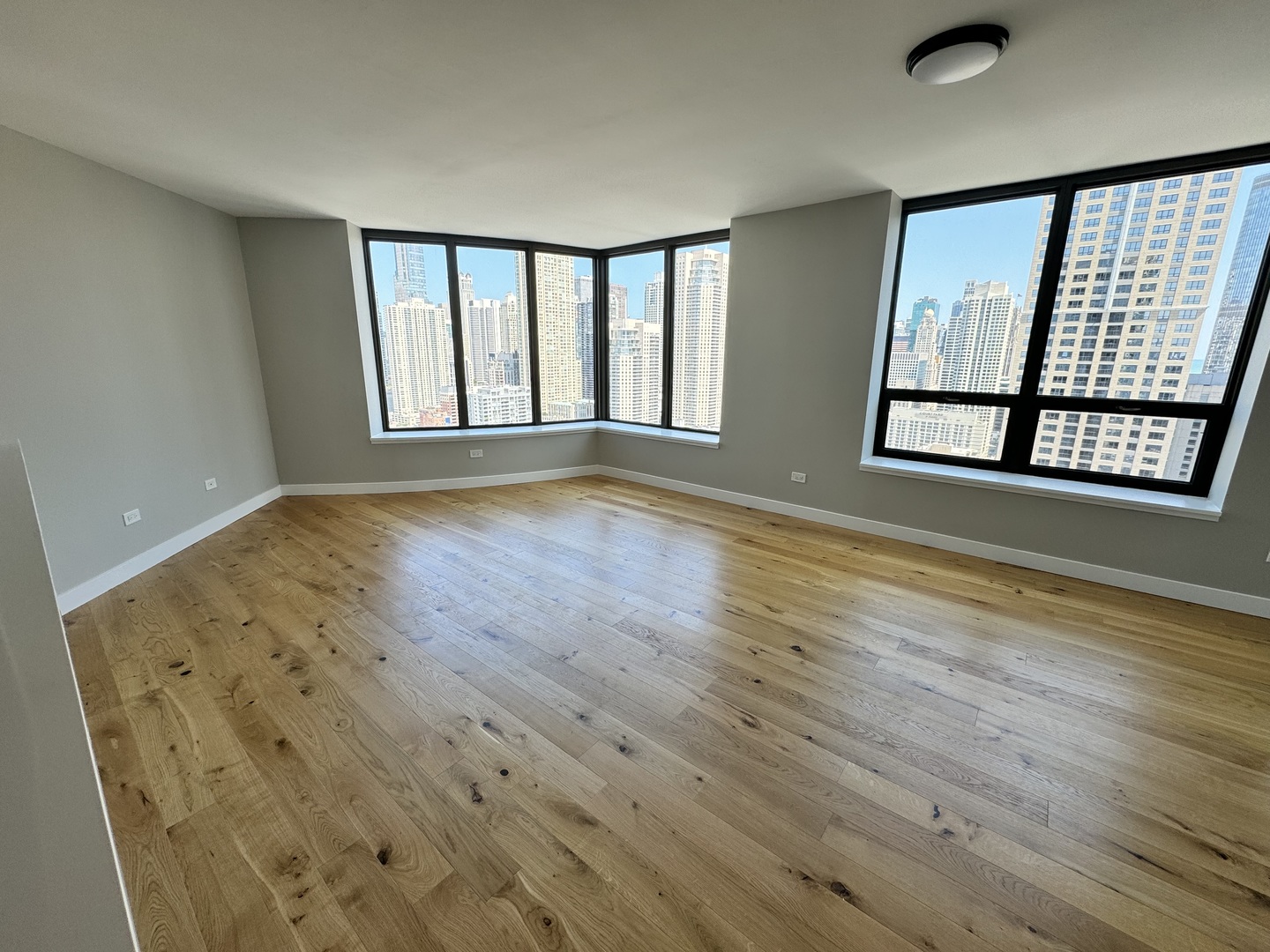 400 N LaSalle Street Unit: 3202