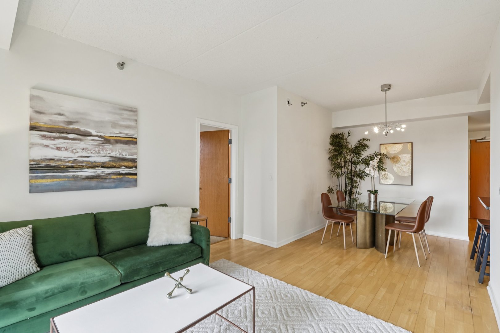 1250 S Indiana Avenue Unit: 1011