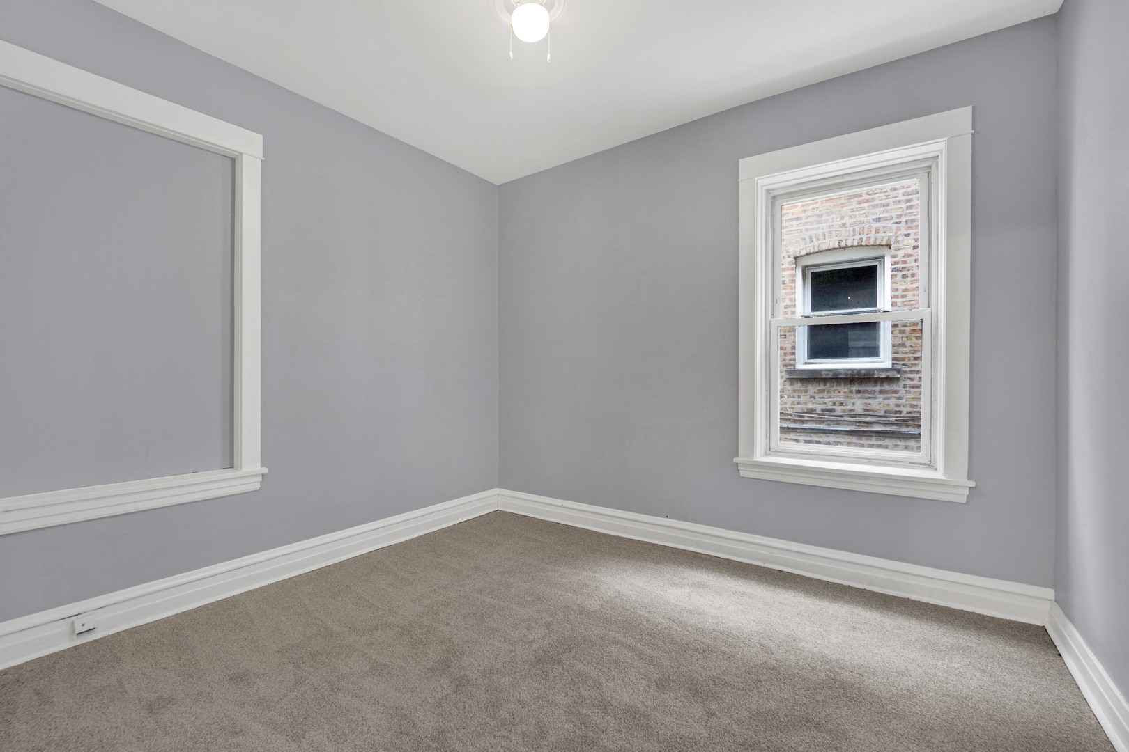 5015 W Montrose Avenue Unit: 1