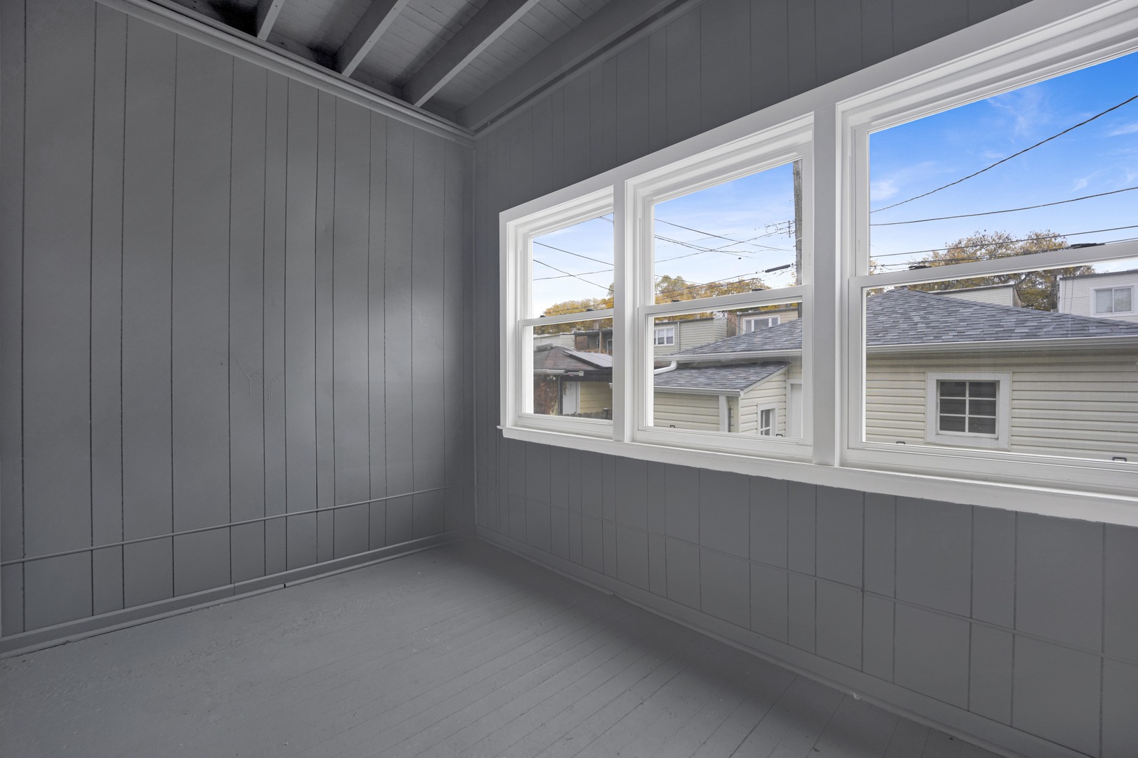 5015 W Montrose Avenue Unit: 1