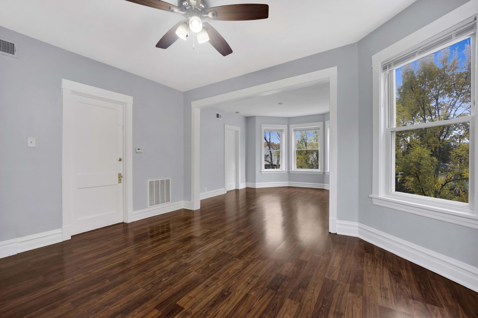 5015 W Montrose Avenue Unit: 2