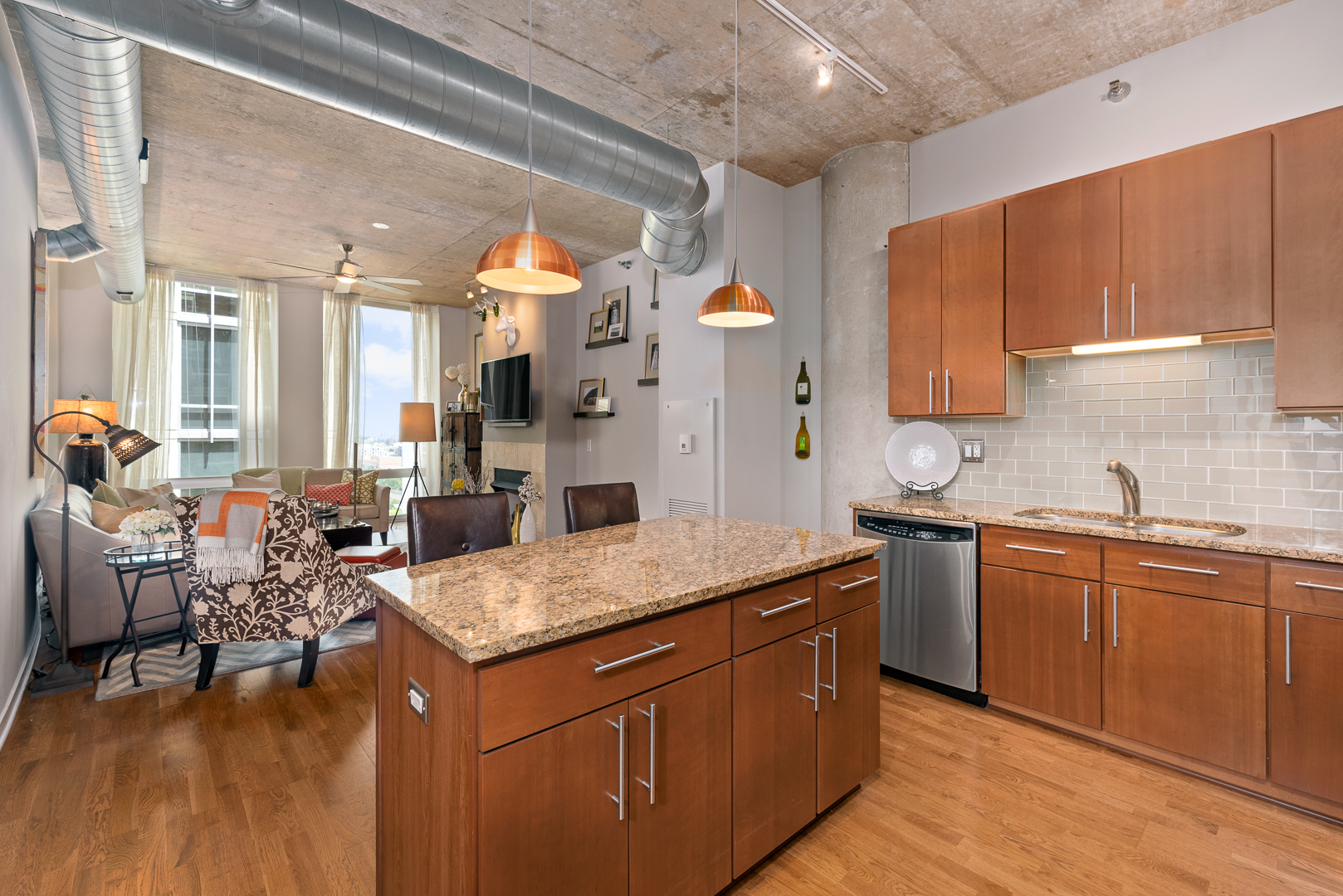 700 N Larrabee Street Unit: 1406