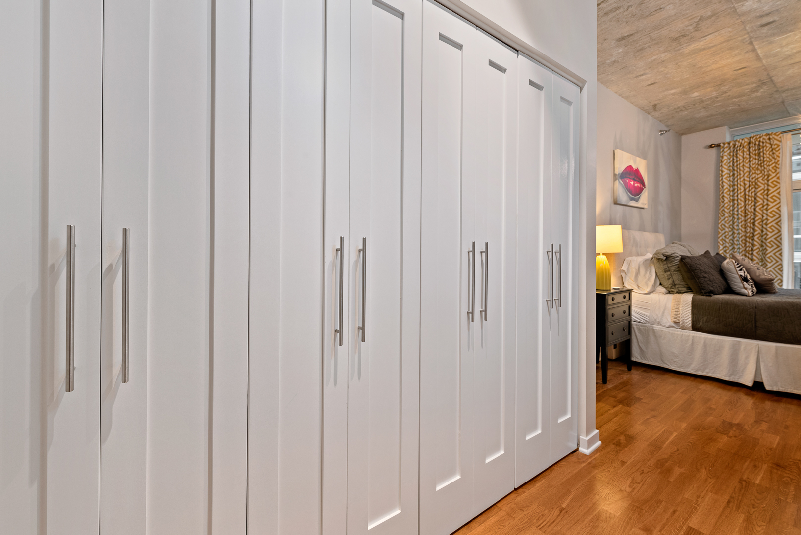 700 N Larrabee Street Unit: 1406