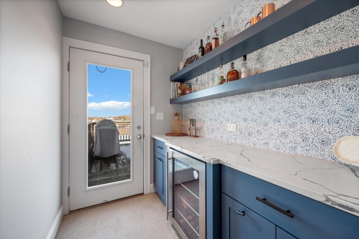 2142 W Roscoe Street Unit: 3D