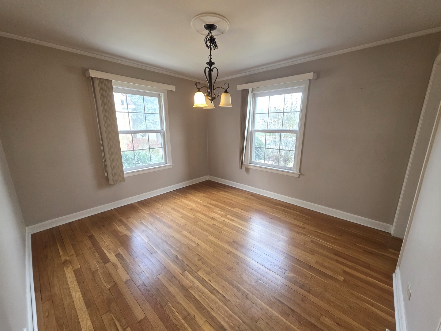 436 S Arlington Heights Road