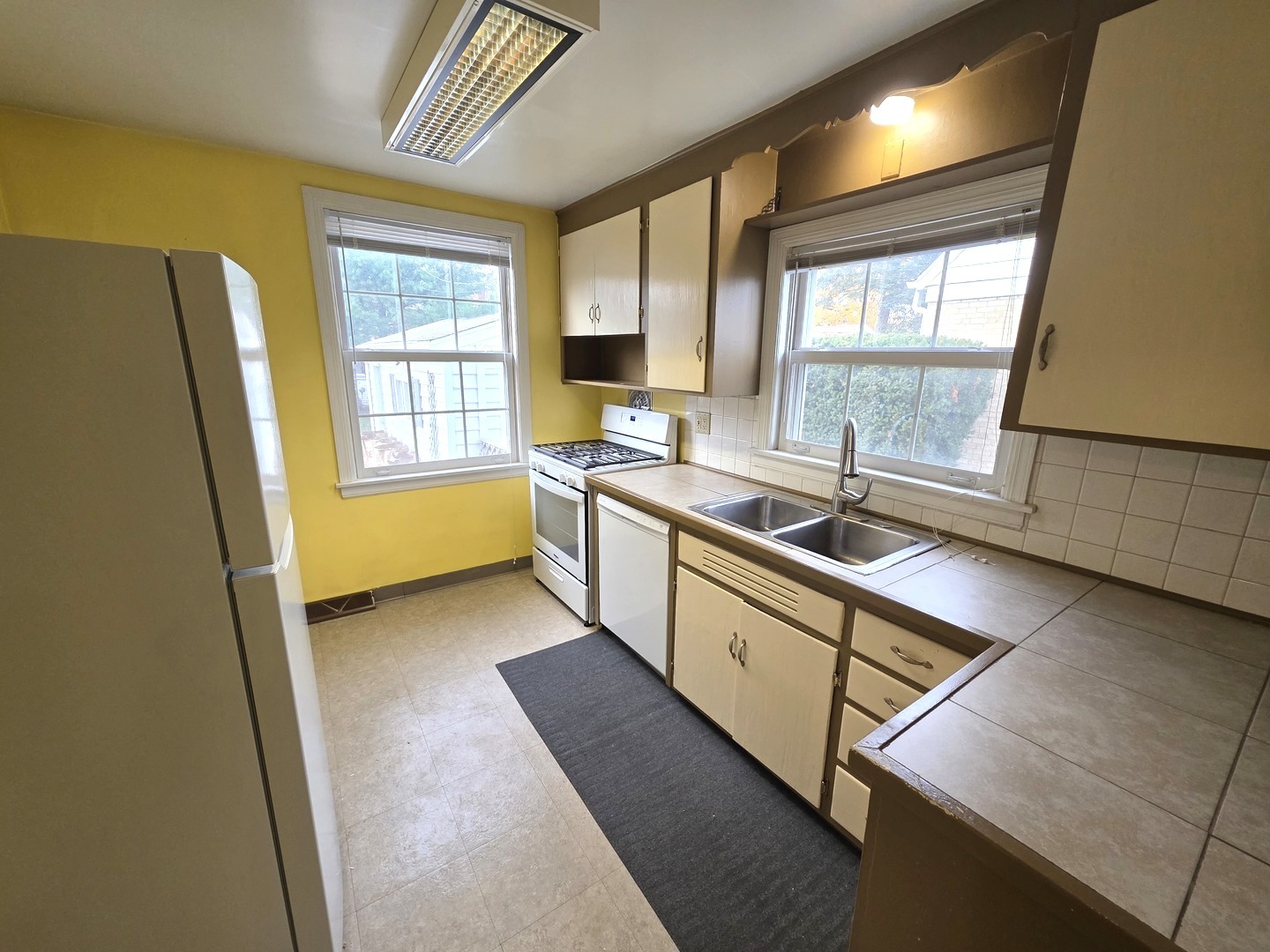 436 S Arlington Heights Road