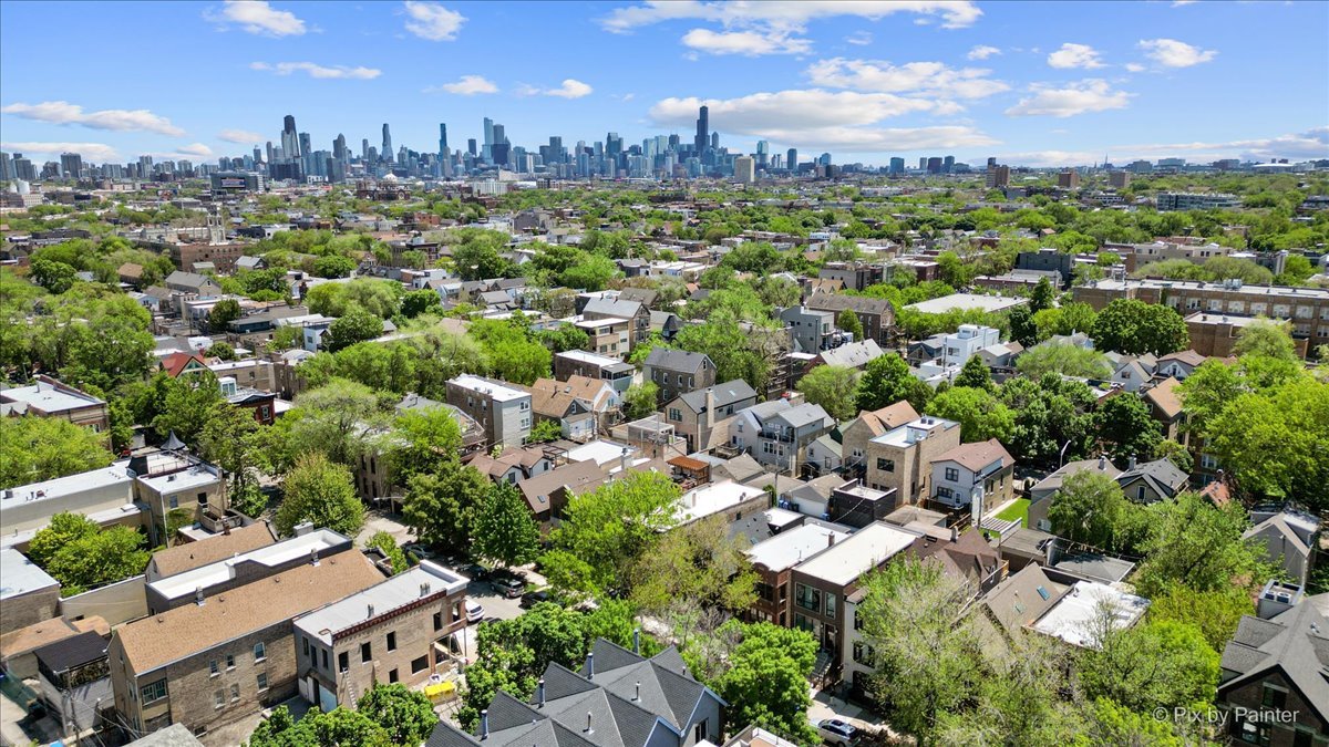 2233 W Shakespeare Avenue Unit: 1F