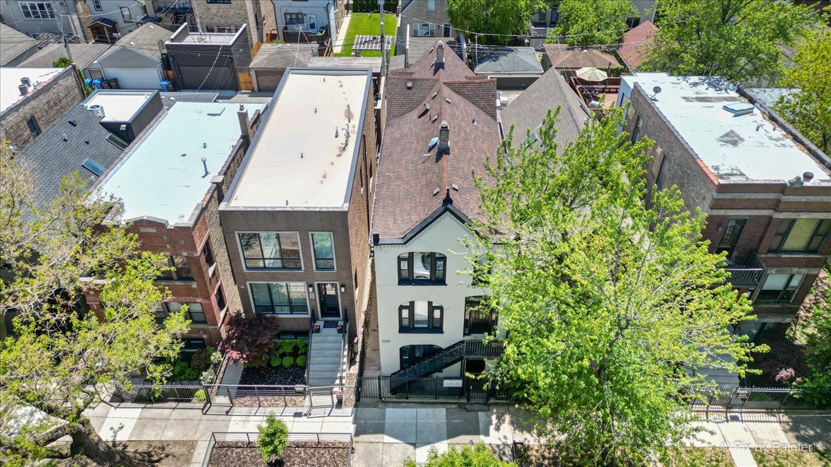 2233 W Shakespeare Avenue Unit: 1F