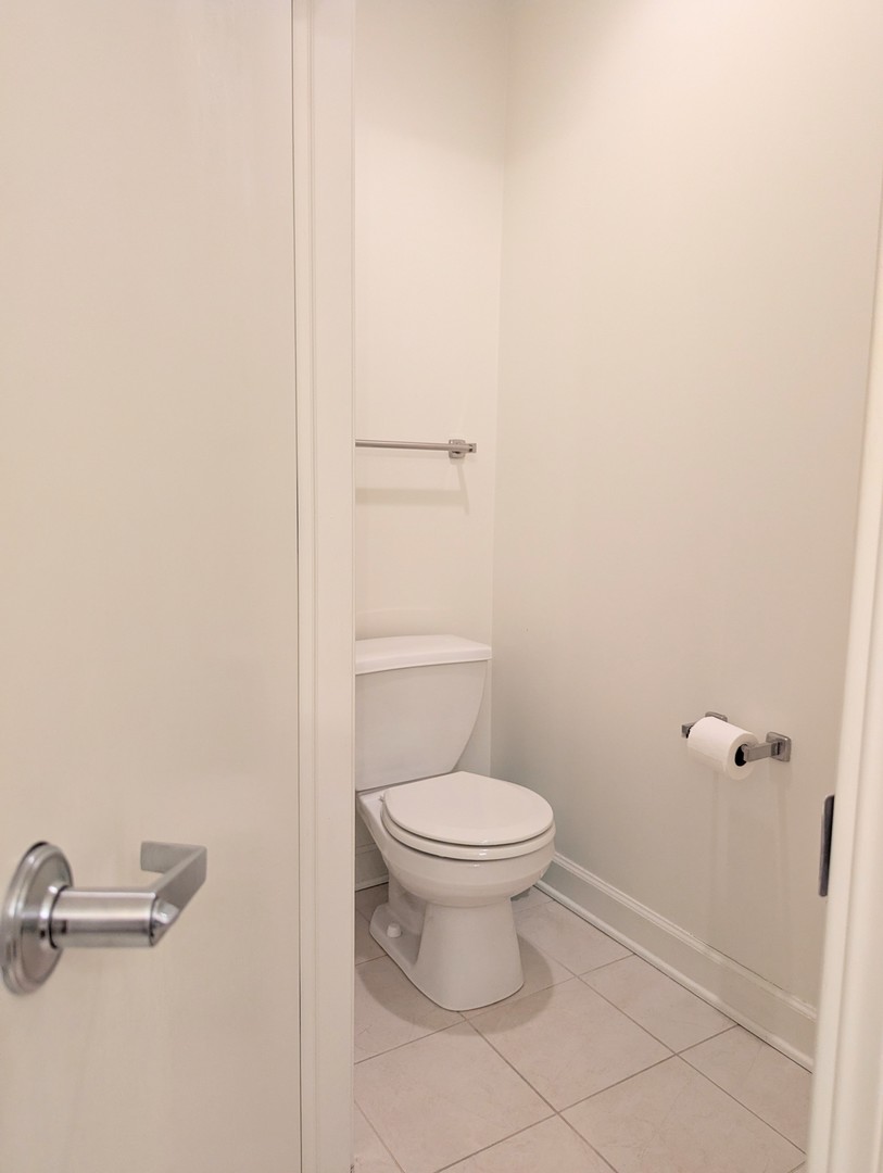 1335 S Prairie Avenue Unit: 1609