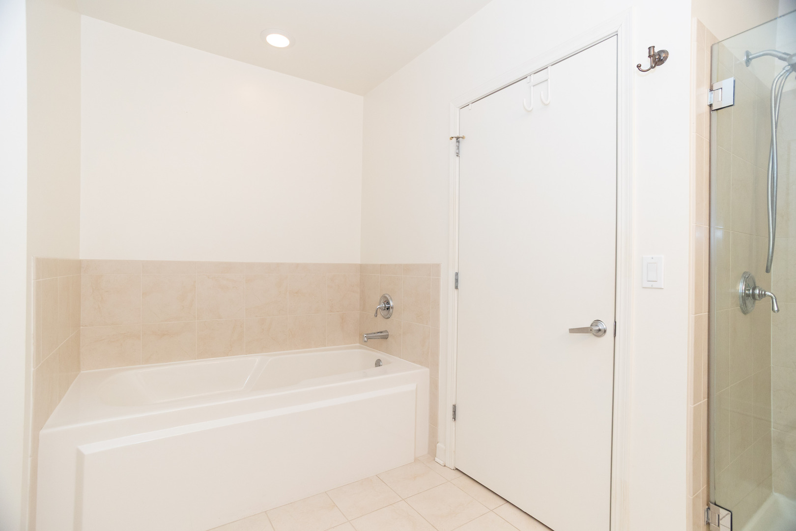 1335 S Prairie Avenue Unit: 1609