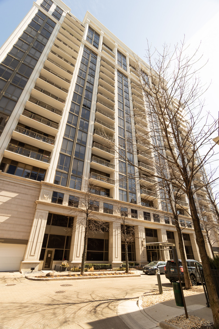 1335 S Prairie Avenue Unit: 1609
