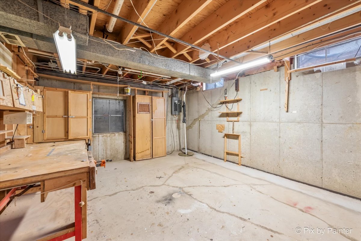 4452 Burgundy Place